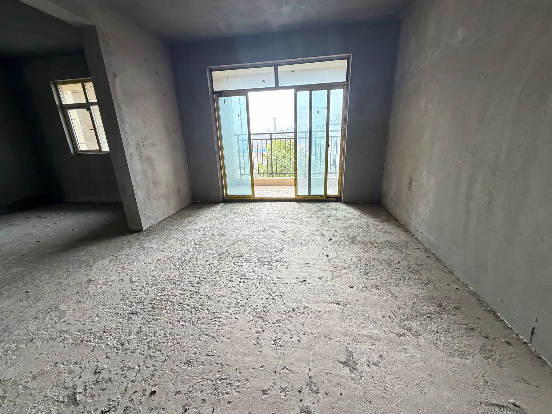 城南,沔阳清华园，电梯小高层，边户双阳台，证满二，一口价56.5