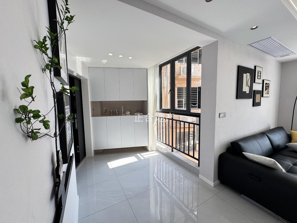 ？城南，小高层忆美国际公馆精装三房，单价4400南北通透证满二凤凰楼层