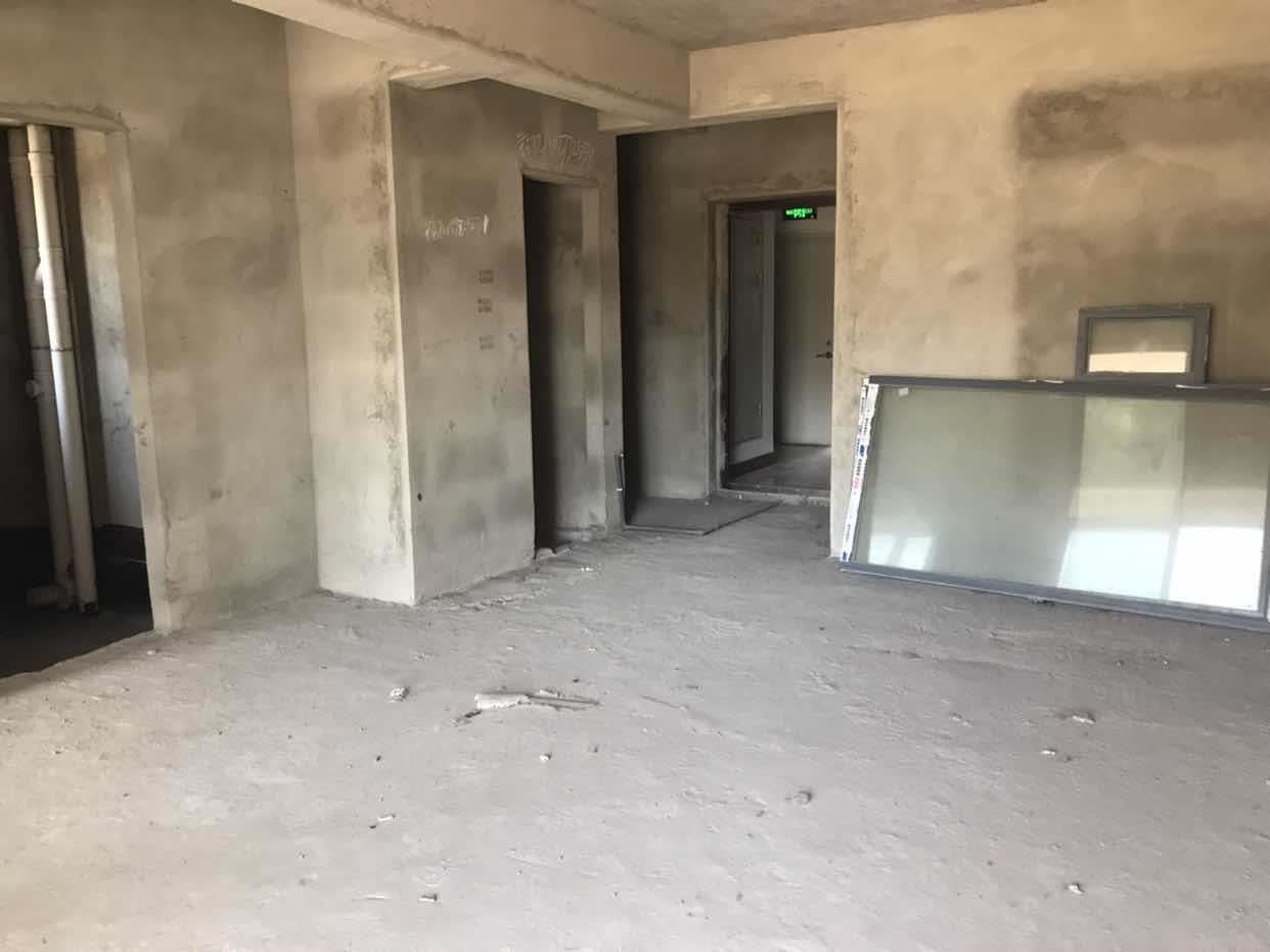 新街 南城核心地段 沔阳小学对面 诚心急售 性价比高！看房方便