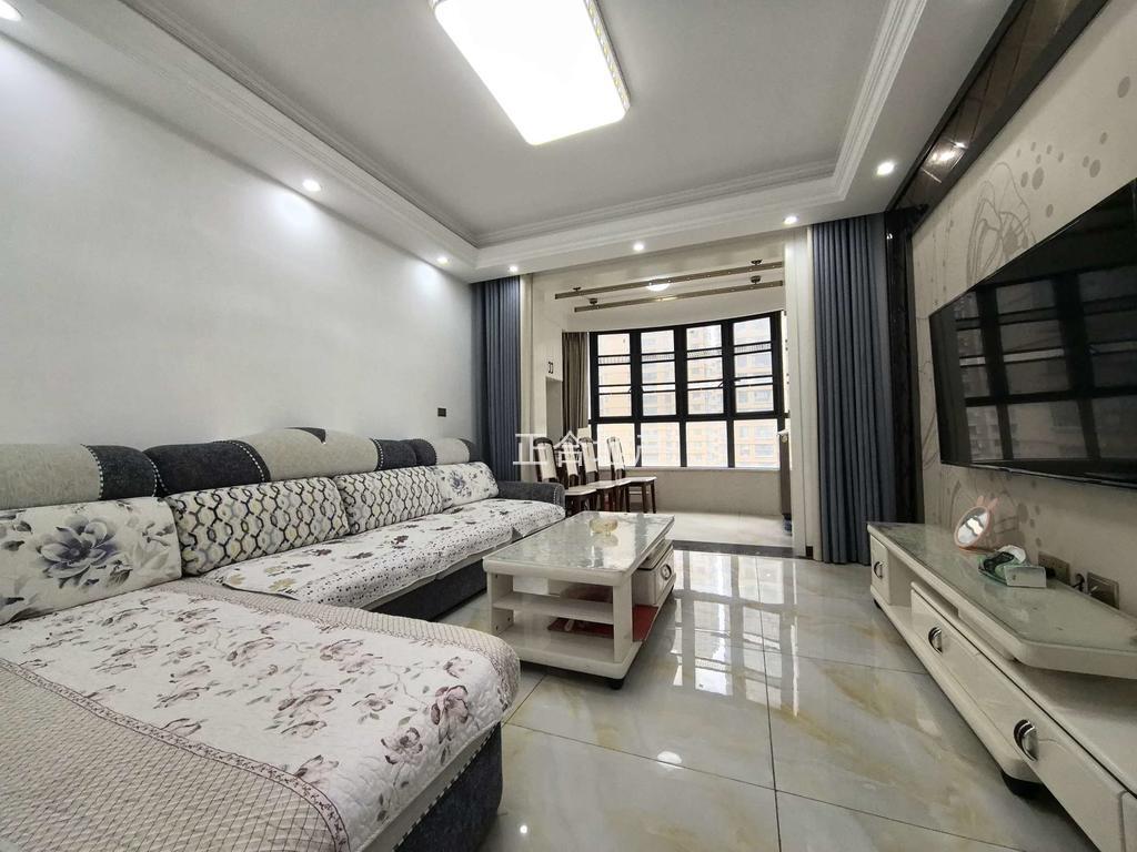 城南沔街，颐和公馆， 精装三房，业主急售，电梯好楼层，满五