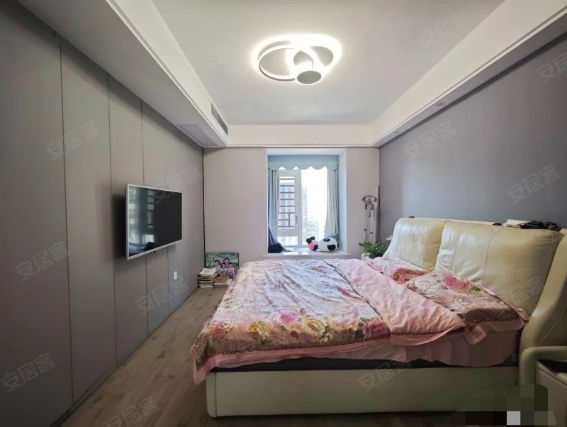 城南，元泰未来城，精装大三房，中央空调+地暖，证满二，中间楼层