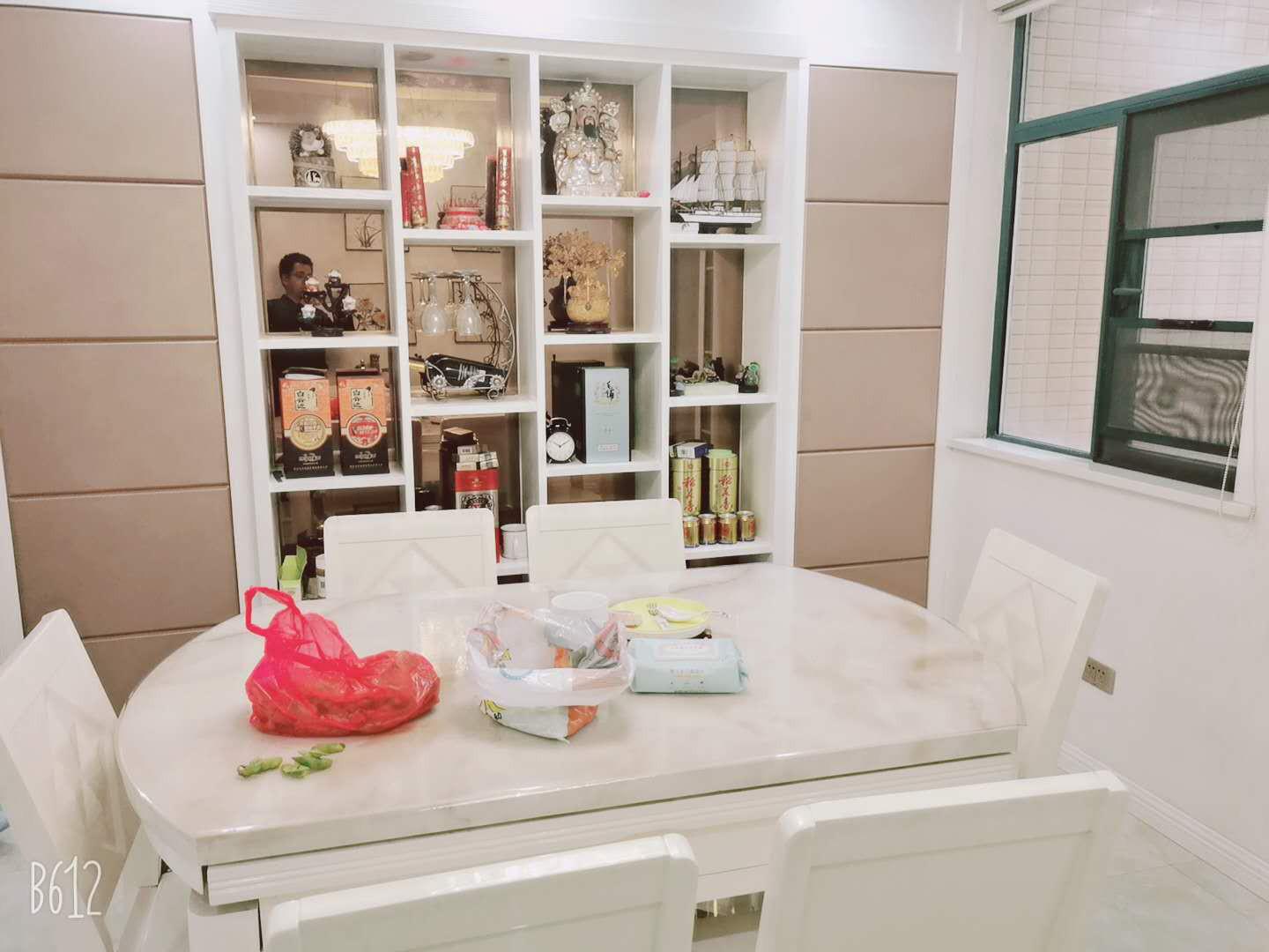 降价啦新城壹号四期湖景房四室两厅两卫双阳台拎包入住房东人好诚心出售