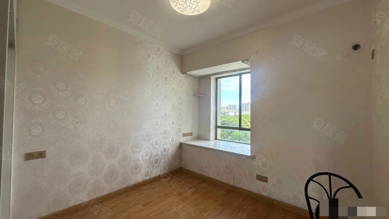 捡漏，城南，南国明珠，精装4房，单价4字头。诚心出售