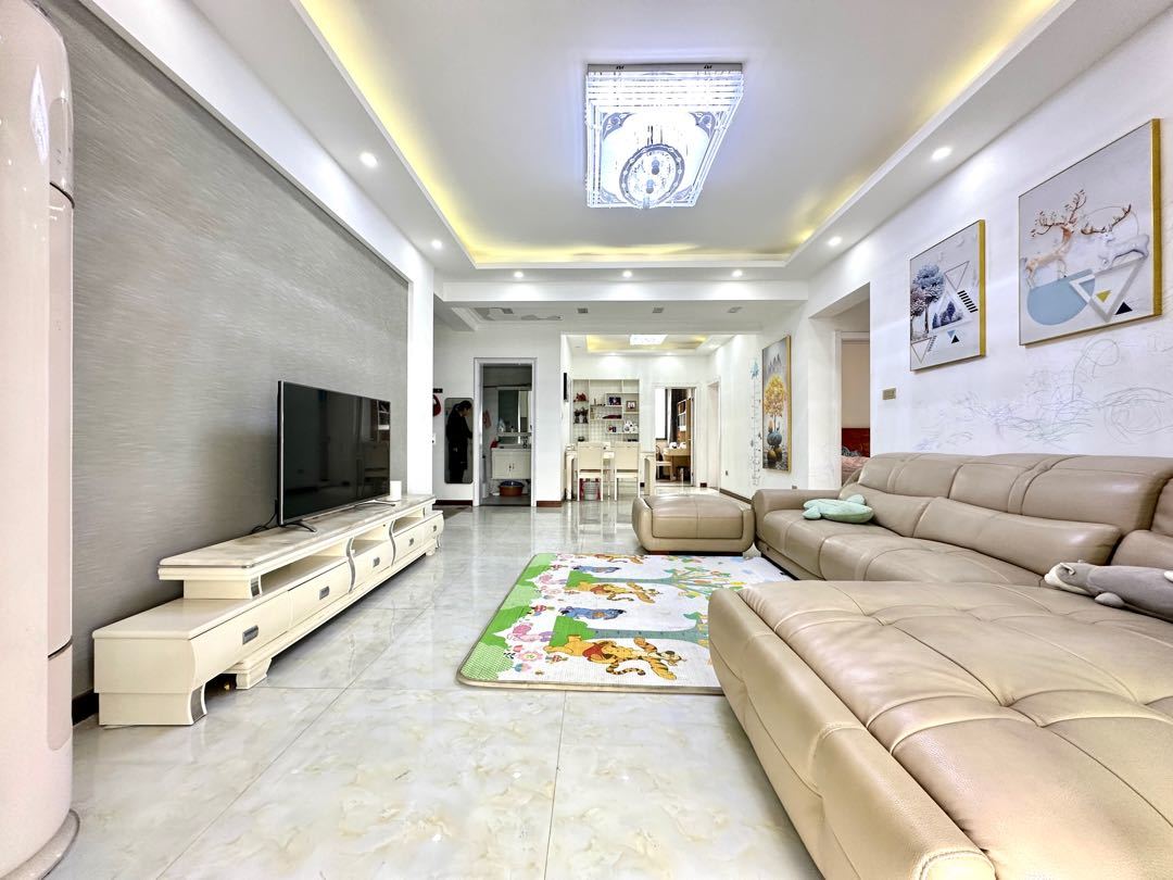 捡漏，御台公馆，精装四房，好楼层，成色新，证满二