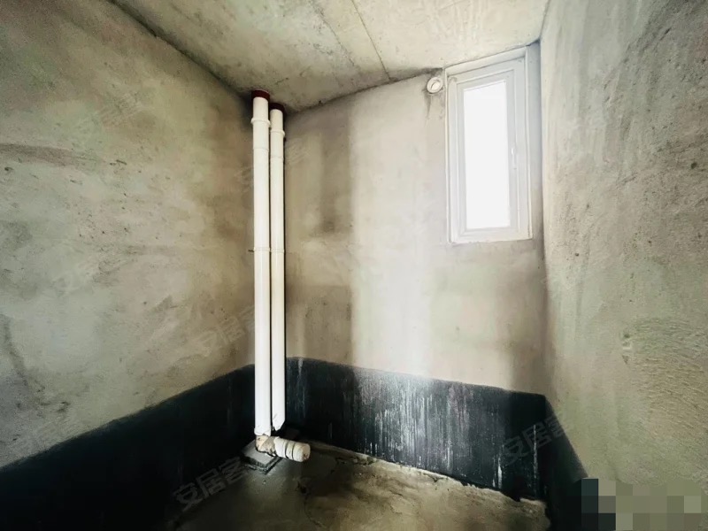 急售，城南新小区，电梯小高层，3400单价，毛坯三房，捡漏