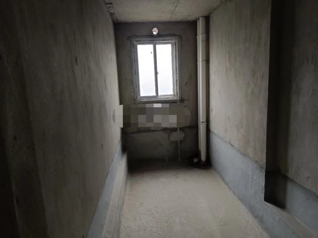 122，业主急售。仙桃一中对面，漫城林语，好楼层，好户型，单价4250一平