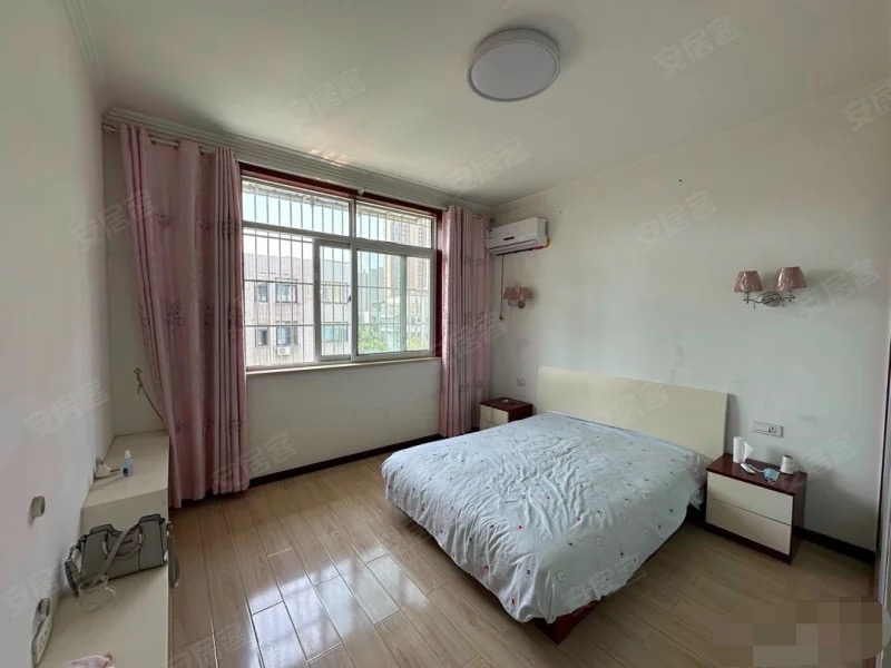 捡漏，新三中，世纪雅园，采光视野好，精装三房，单价2000