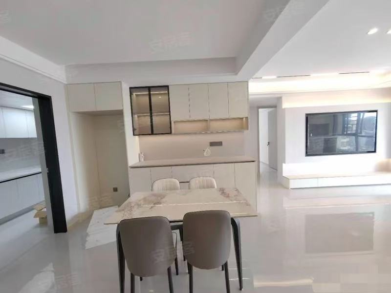 降价了，武商旁边，福星城，全新装修三房，证满二，拎包入住，好楼层