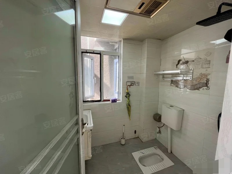 292，城南，精装小3房，电梯中间楼层，满五，税费低，新二中，步行沔阳公园，采光好