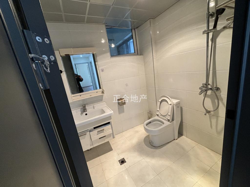 城南，福星城，精装三房，电梯好楼层12楼，证件满二，成色新，拎包入住❗️