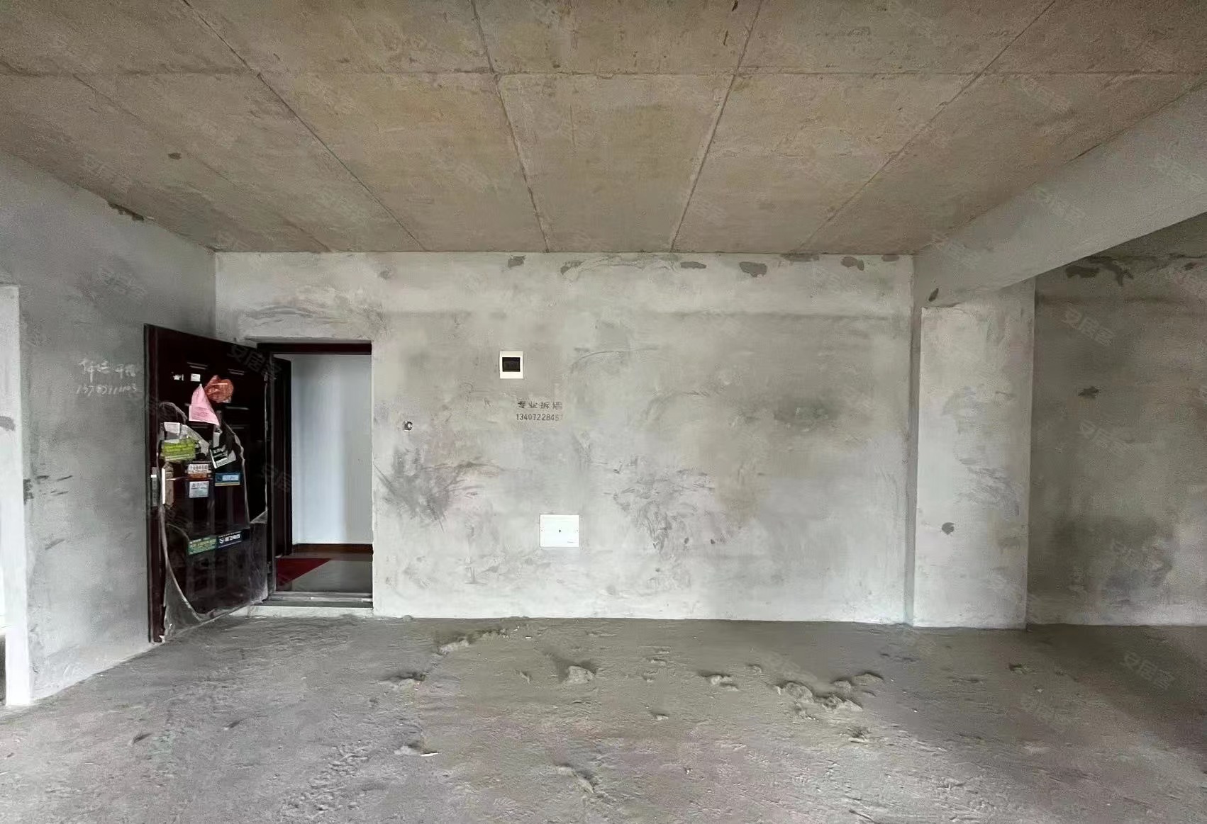 56，秒，城南，小高层一梯一户，三开间朝南，户型好，证满二