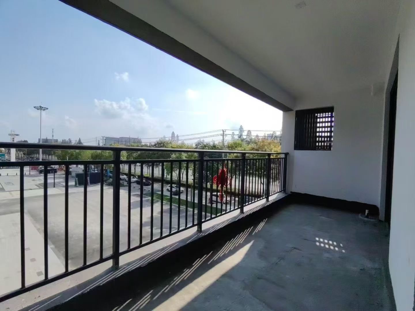 城南，吾悦‬广场，单价5100，现房，毛坯三房，诚心出售