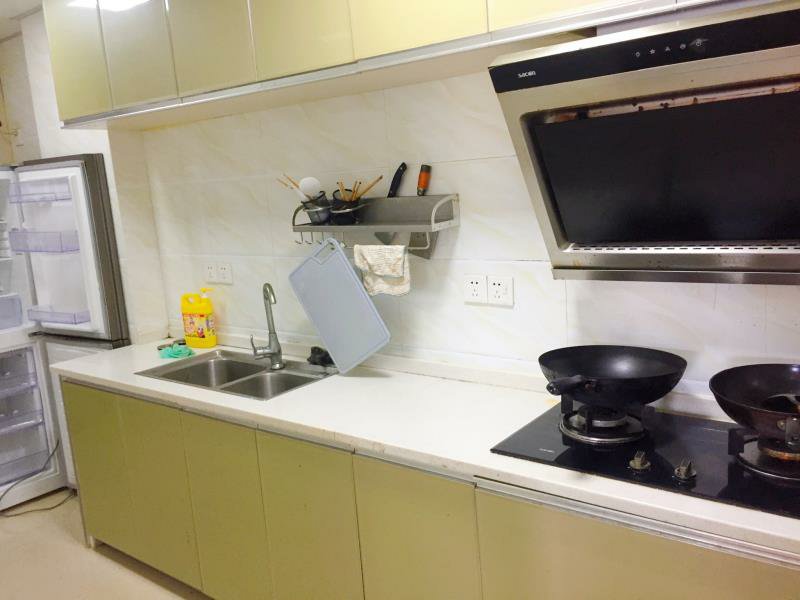 福星城精装两房，电梯好楼层，直接拎包入住