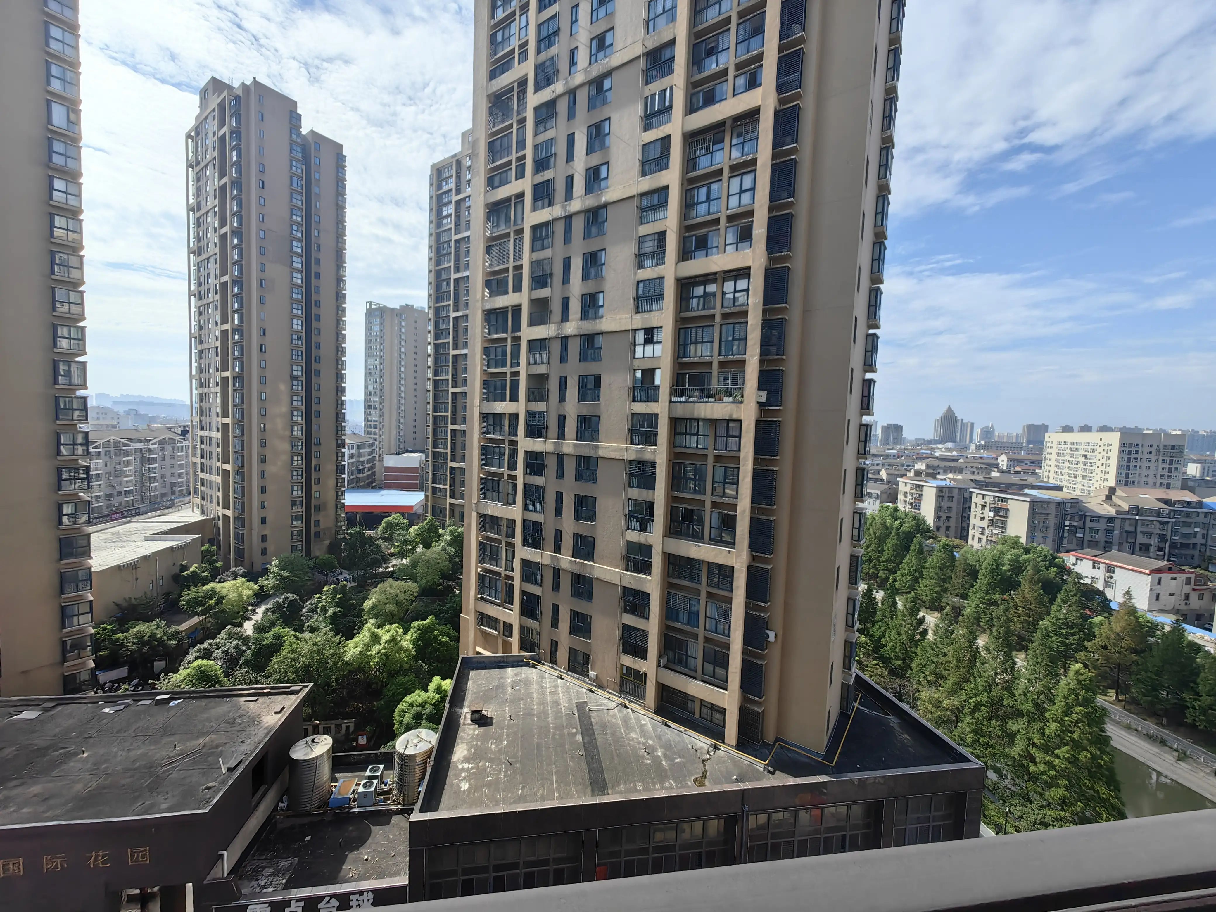 捡漏，鸣宇尚城二期，老三中旁，电梯小高层，好楼层，证满二，