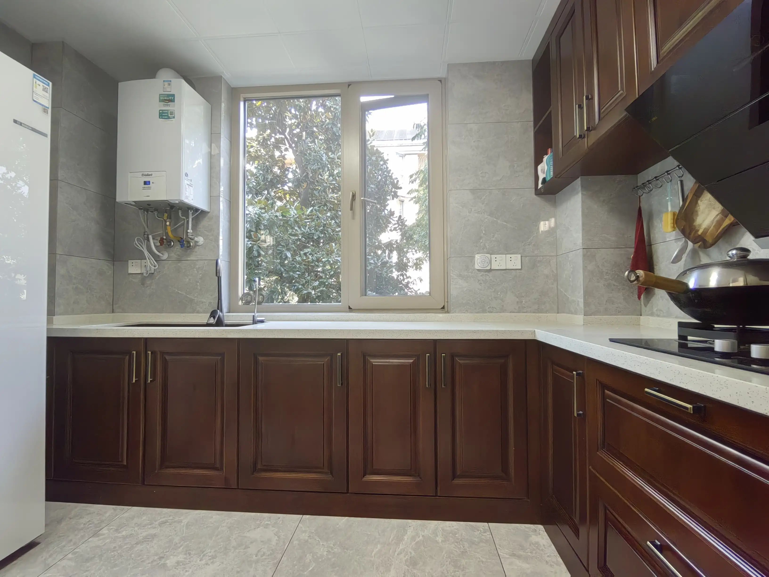 捡漏，绿地洋房，步梯3楼，全屋精装，全屋暖气片中央空调