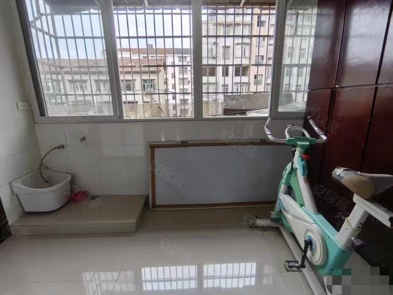 138，骏马雅苑，精装三房，步梯三楼，南北通透，证满二，采光好，离实验，仙源很近