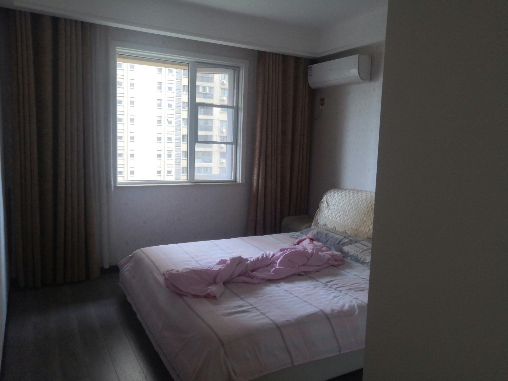 锦绣江山124平3室2厅两、2卫 装修自家居住保养好证件满2看房方便