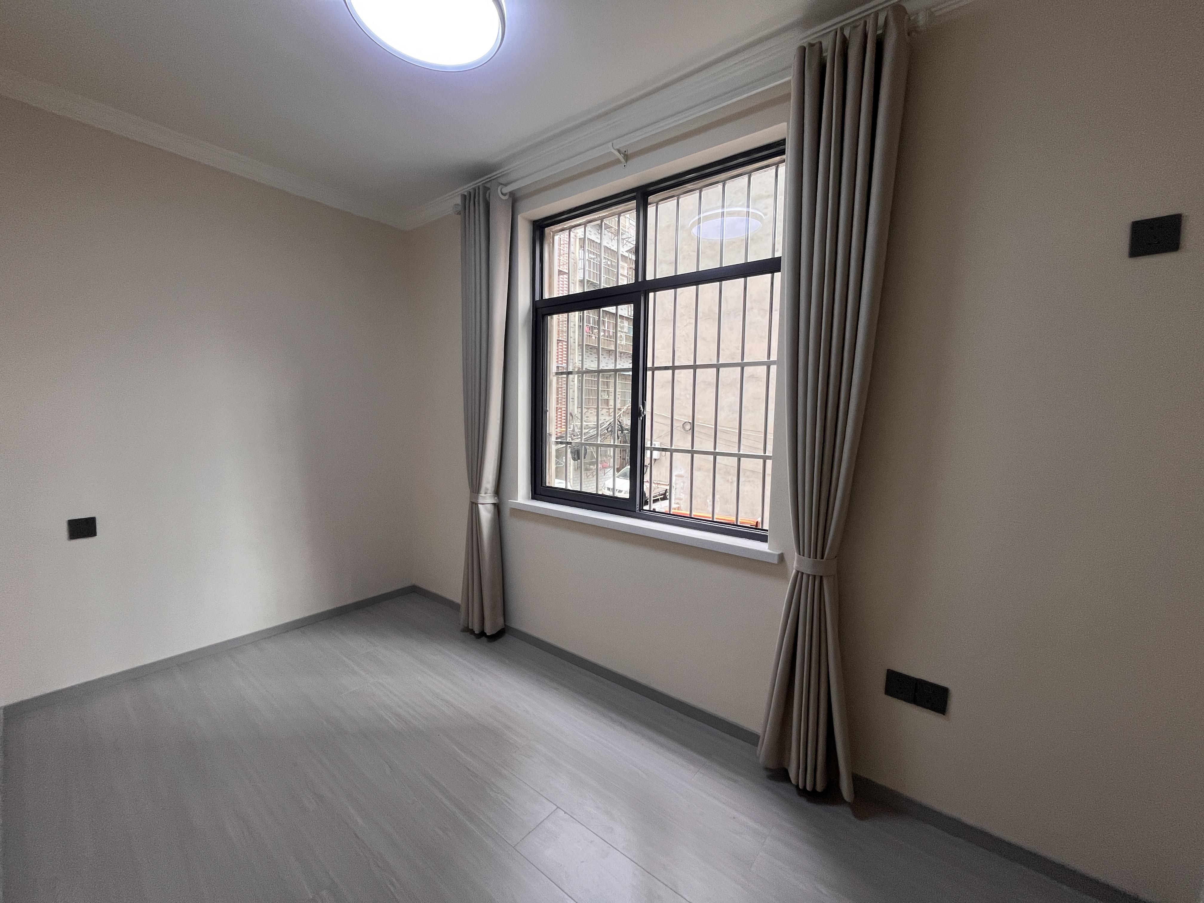 仙桃城区3室2厅2卫全新装修一天没有住过的房子，39个优价出售