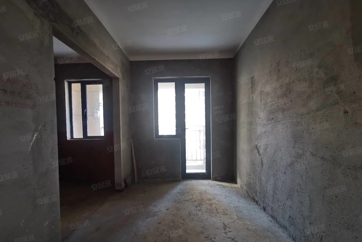 新二中旁，翡冷翠边户，南北双阳台，人车分流，证满二