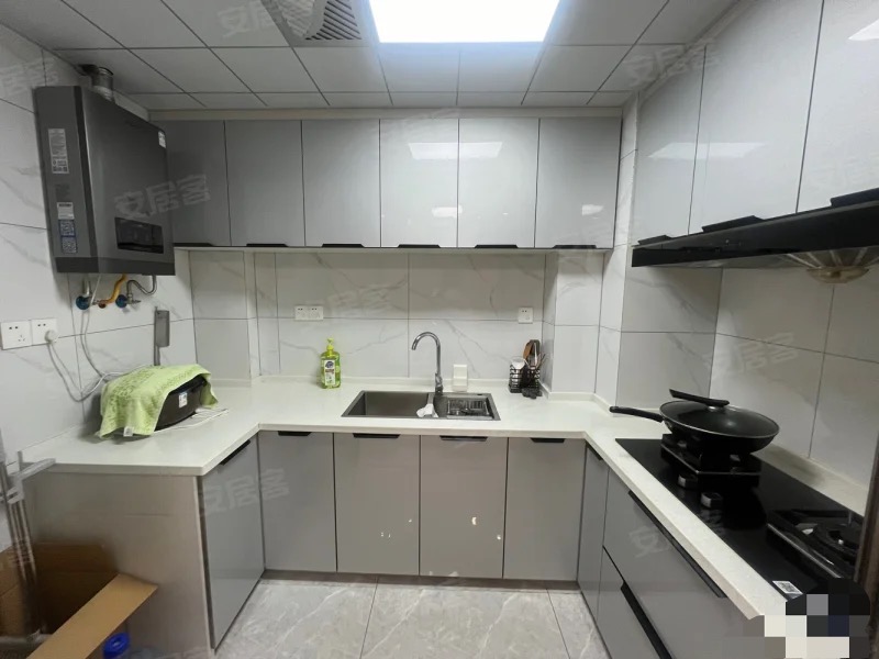 捡漏，新城一号，装修9.9成新，精装小三房，好楼层，证满二，实验3小旁