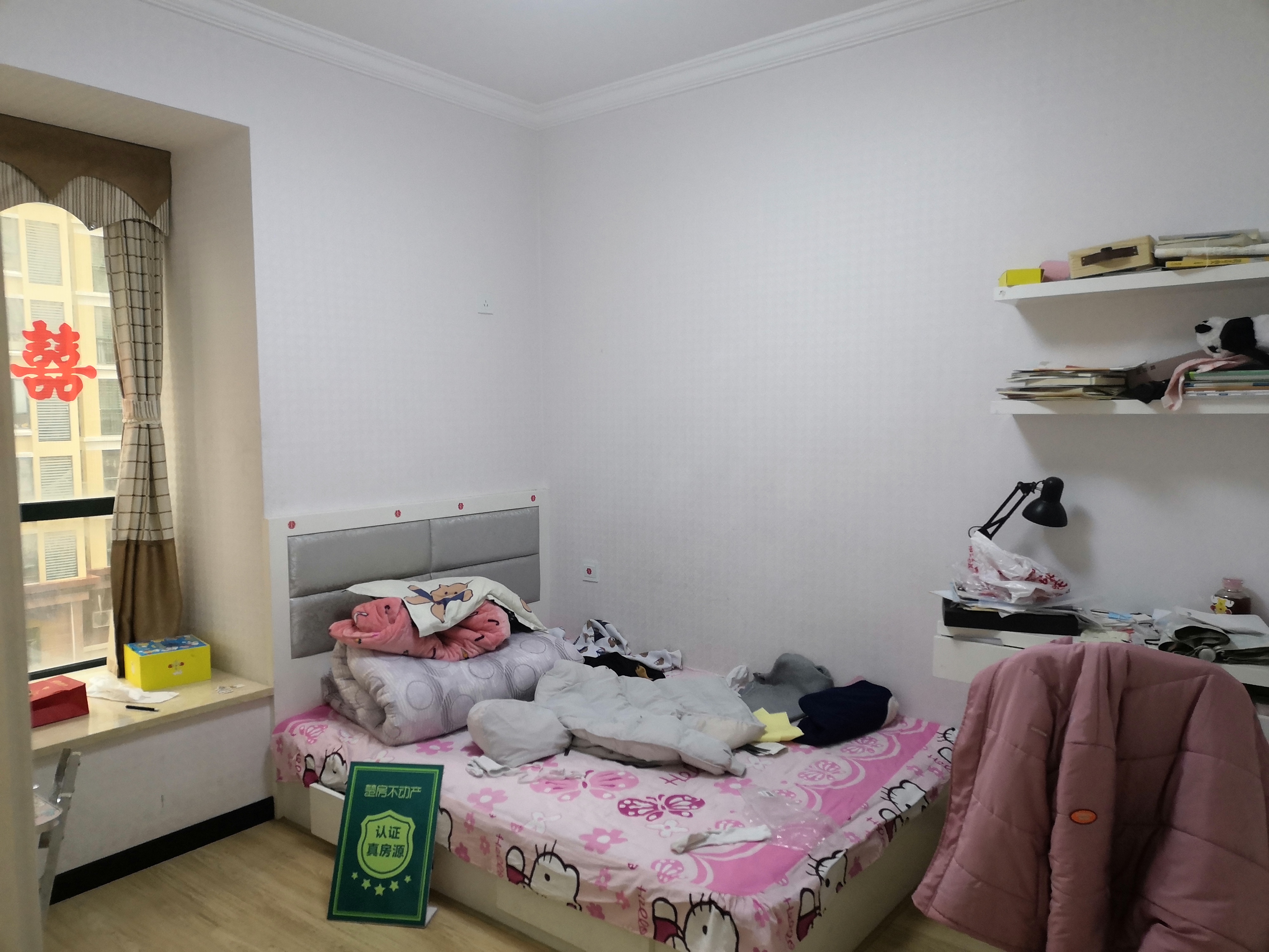 新城一号新装婚房四室两厅两卫可拎包入住证满二看房方便