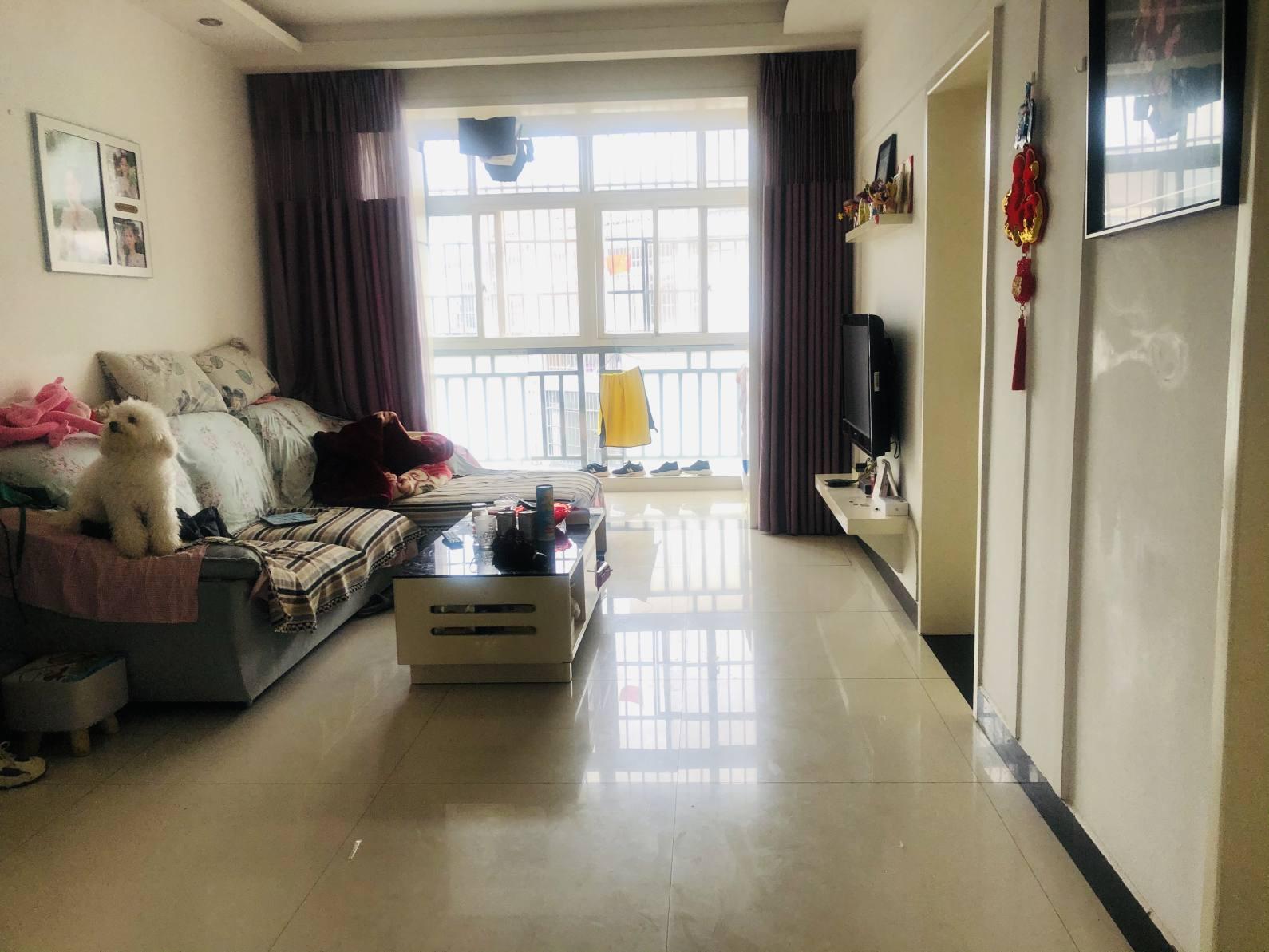 仙桃新车站附近，精装三房，看房方便