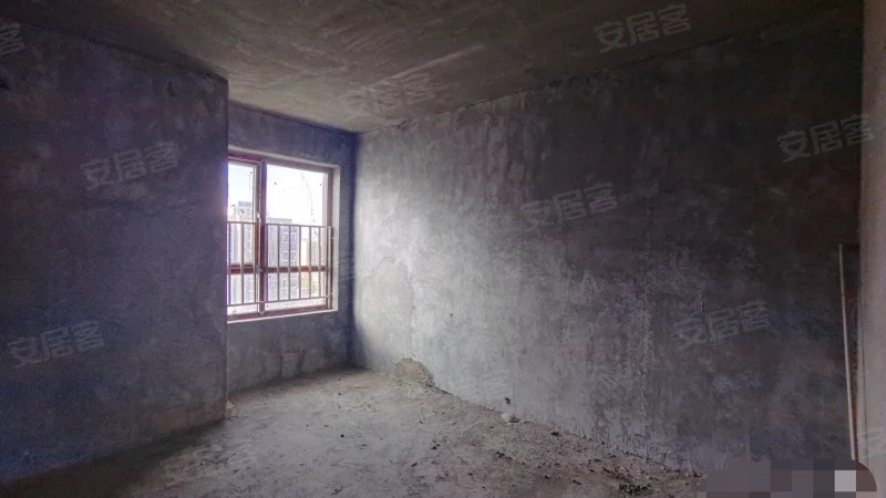 城南沔阳公馆，电梯中间楼层，边户，单价4990，南北通透，老证，元泰三中，