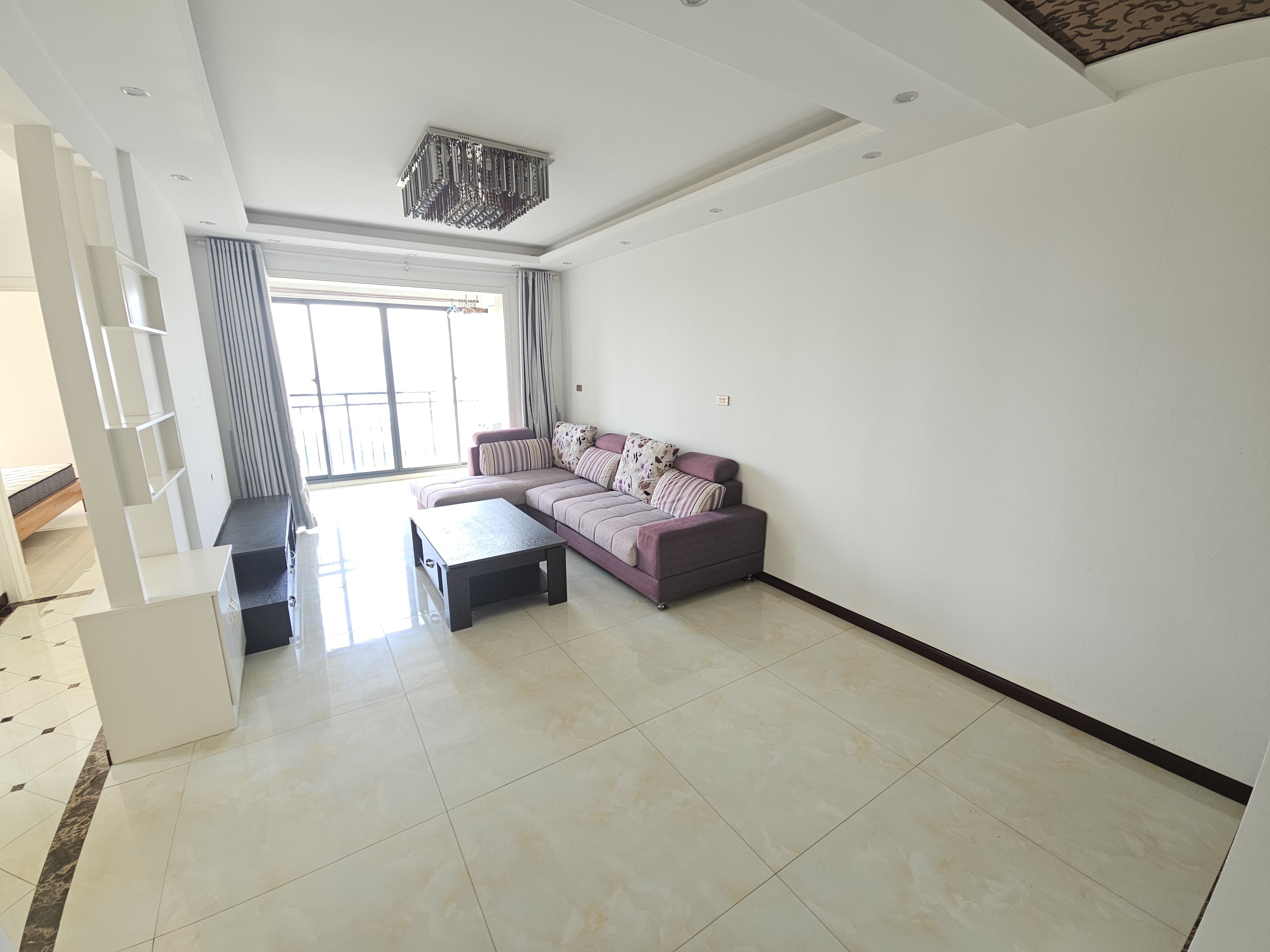 上苑一品下楼过马路就是一钟户型朝南阳光好带装修