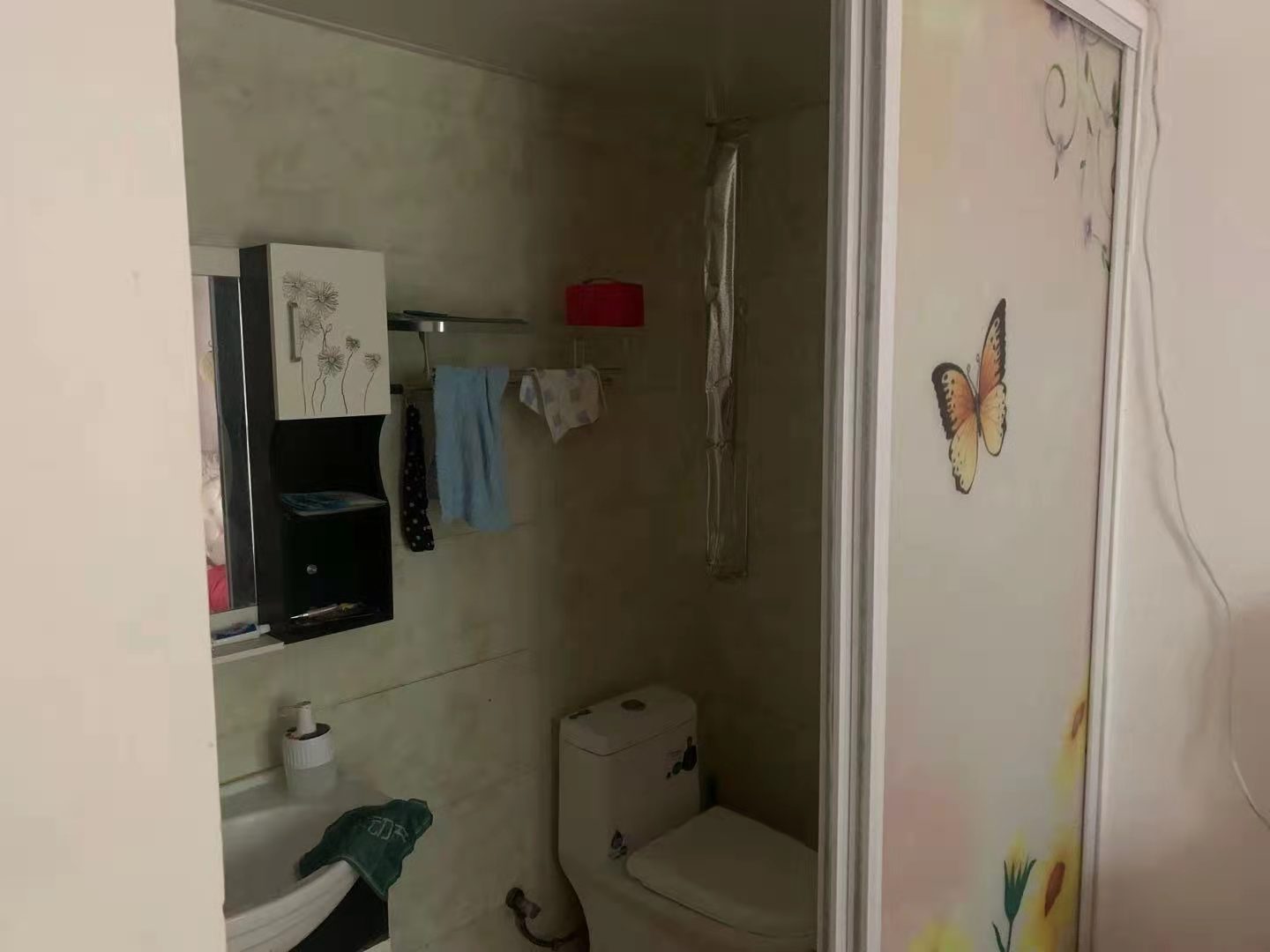 满庭春带供暖小三房装成两个卫生间证件在手仙桃 城西大盘