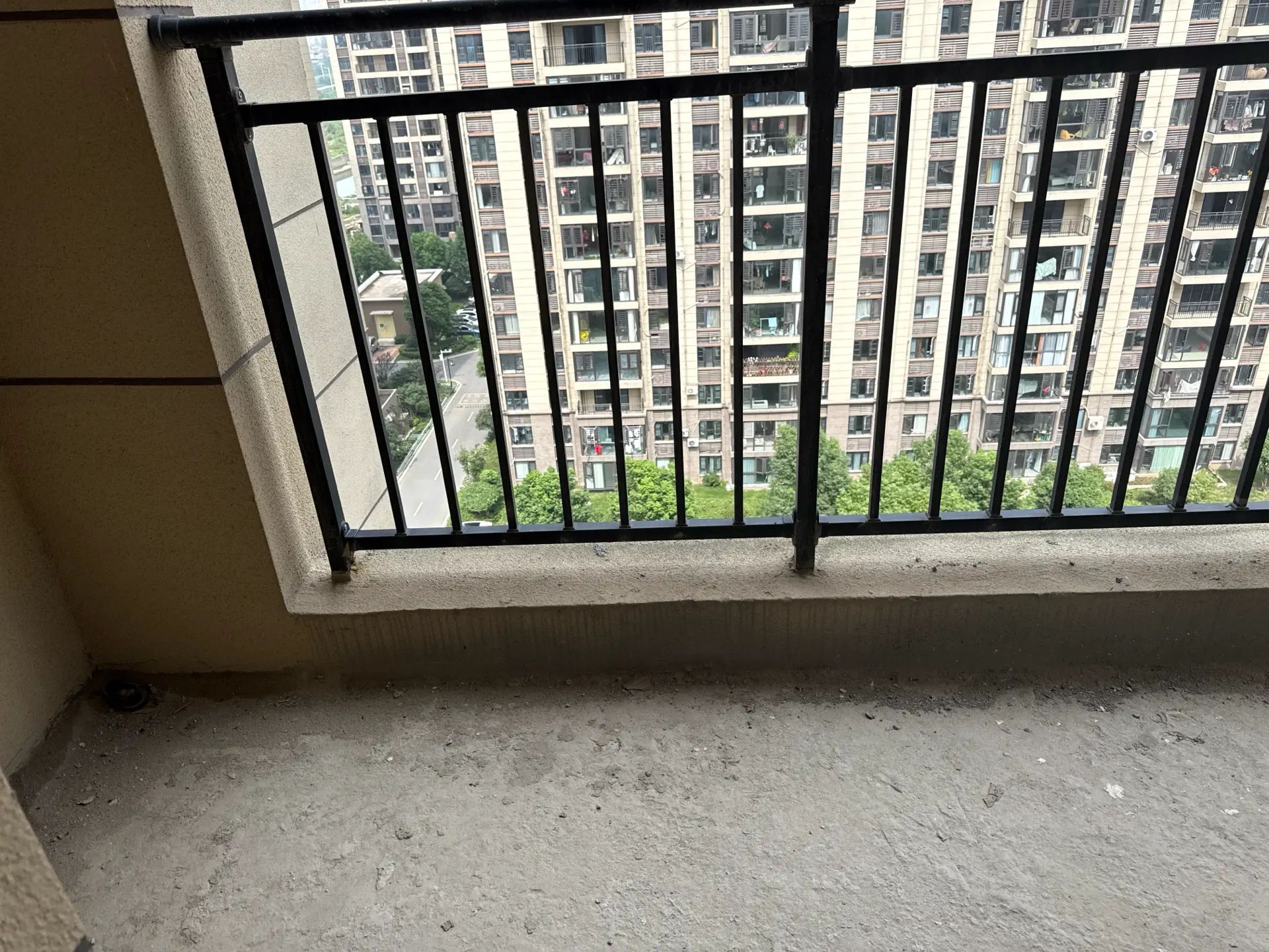 城南，大平层，仙桃碧桂园，1梯1户，小高层。证满二，好楼层