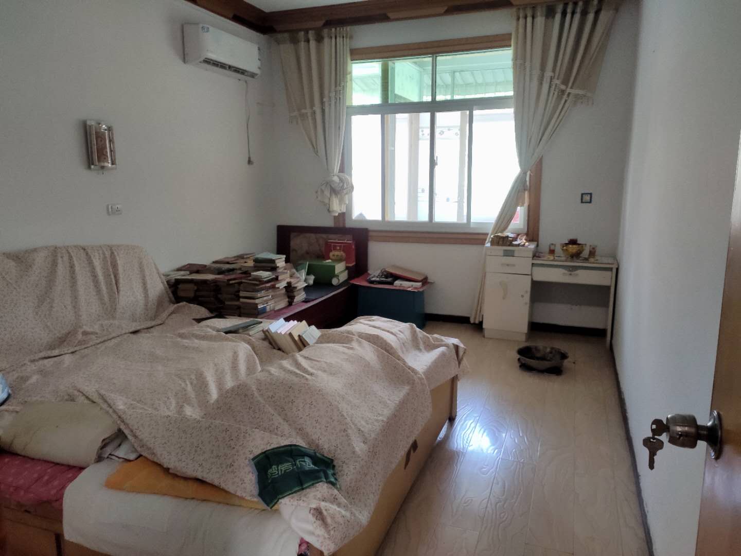 流谭杜台菜场旁边步梯二楼精装三房证件在手满两年好过户