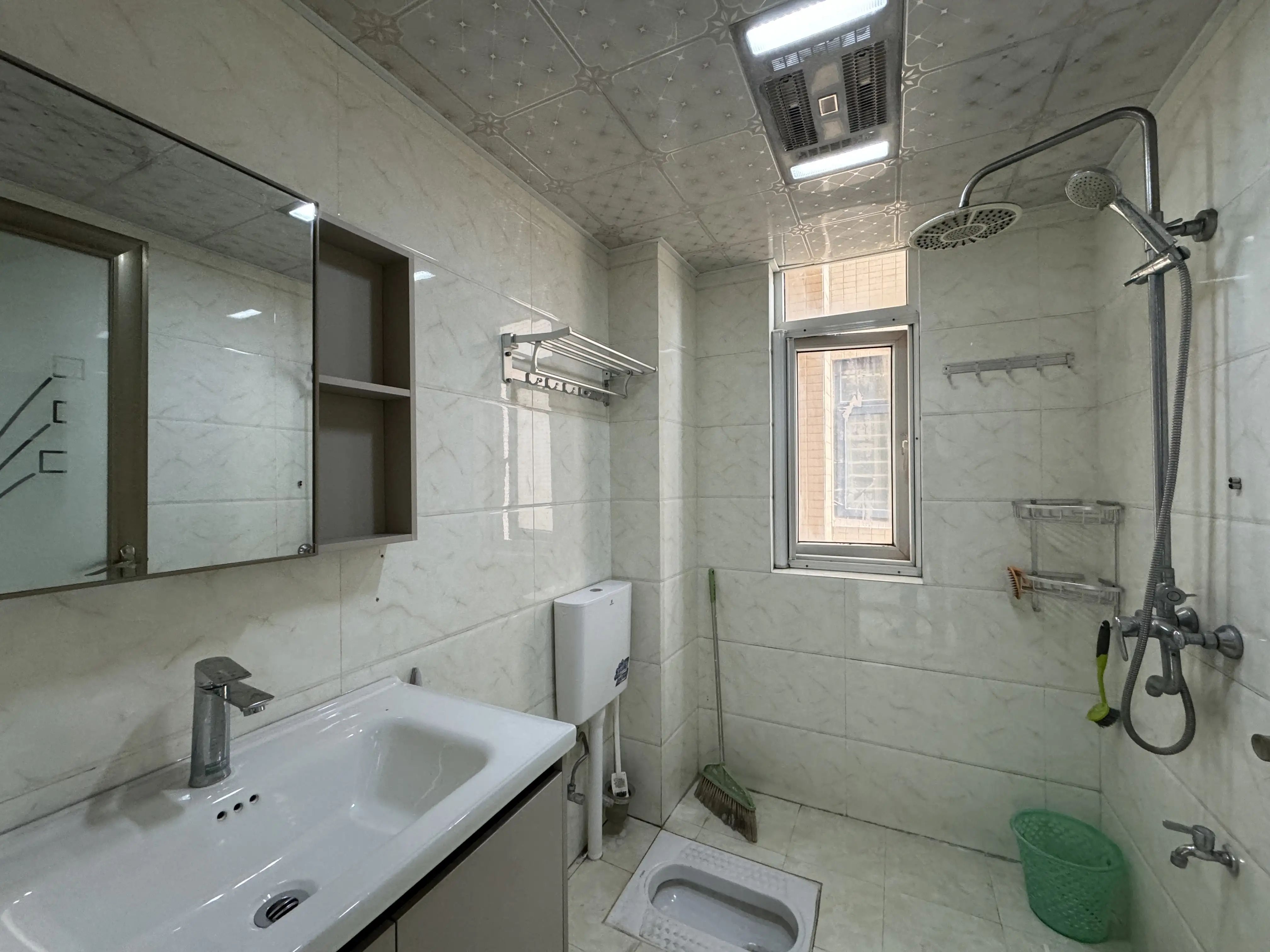 捡漏，一中对面，翰林公馆，​精装3房，边户，好楼层，单价4400，证满二