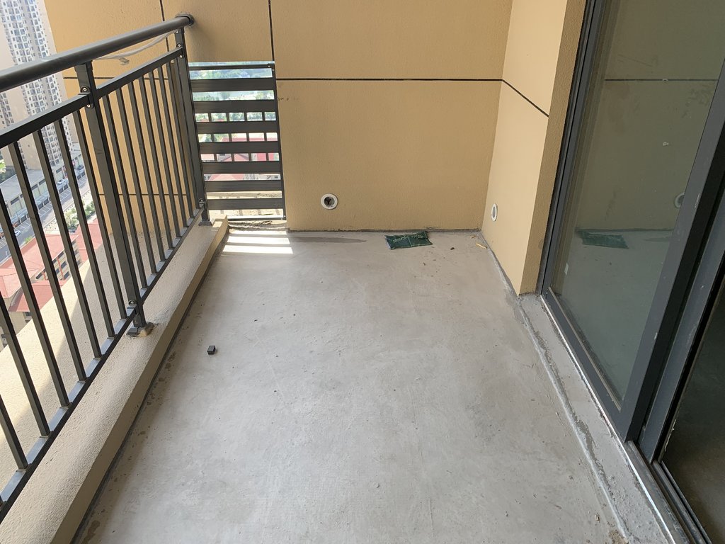 森林国际翡冷翠毛坯大三房南北双阳台喜欢就来