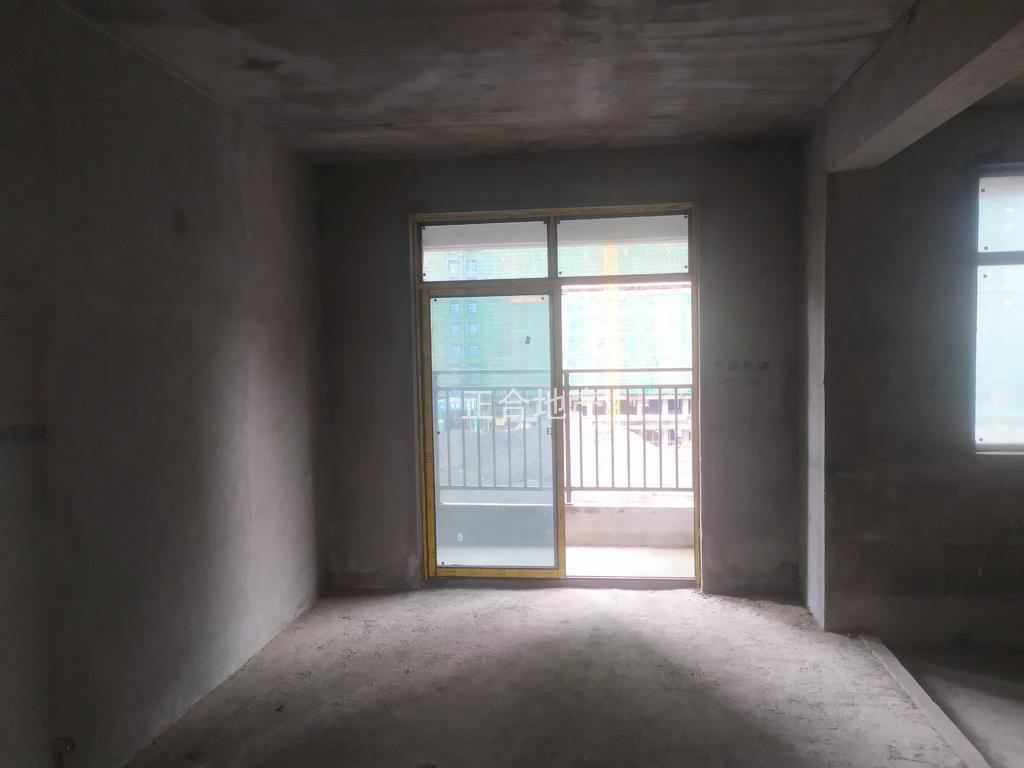 房东急卖降价13万❗❗❗城南领秀城，南北通透双阳台，证满二