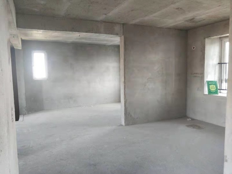 满庭春毛坯大三房高楼层南北通透双阳台