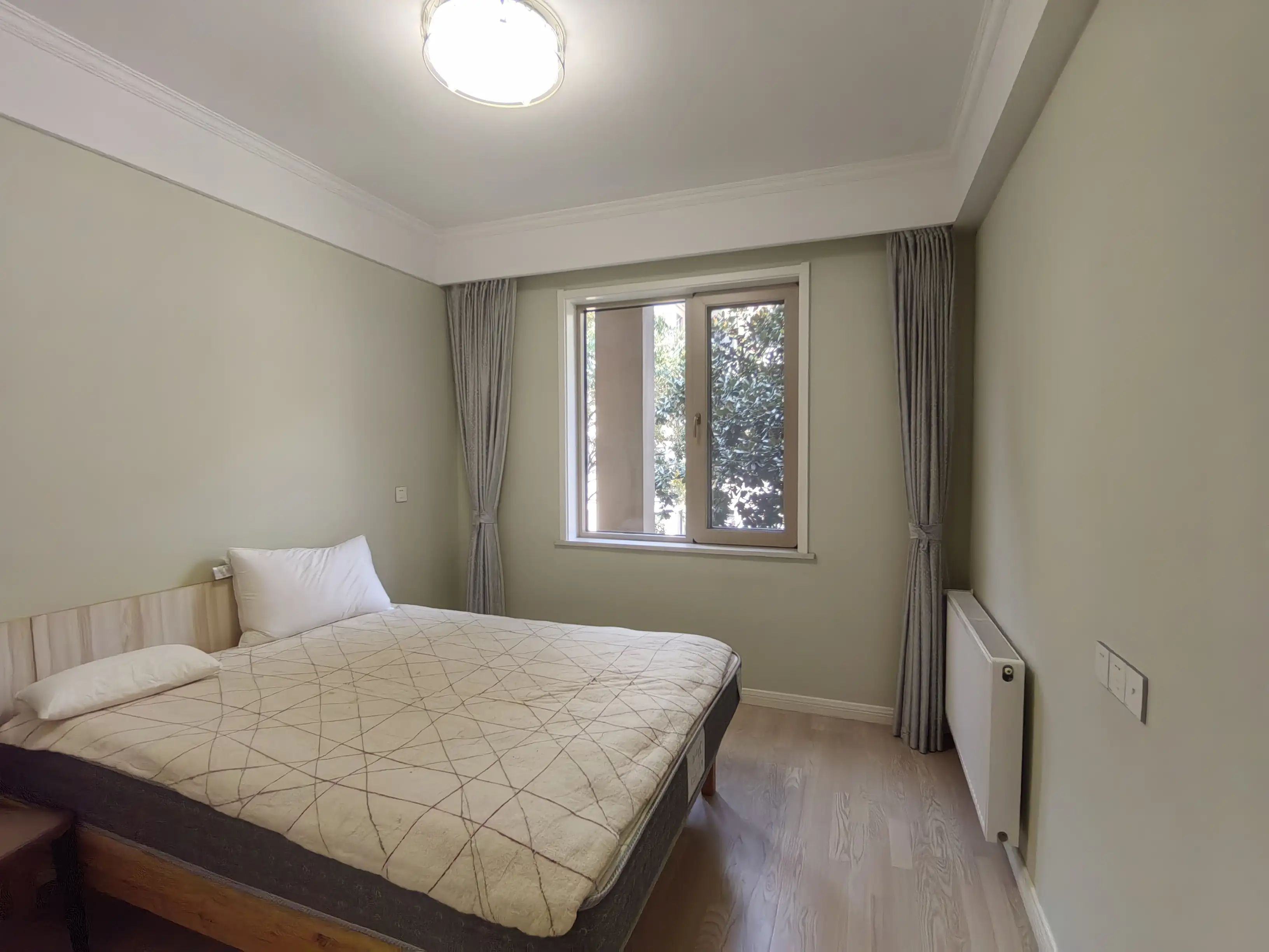 捡漏，绿地洋房，步梯3楼，全屋精装，全屋暖气片中央空调