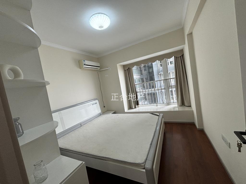 城南，福星城，精装三房，电梯好楼层12楼，证件满二，成色新，拎包入住❗️