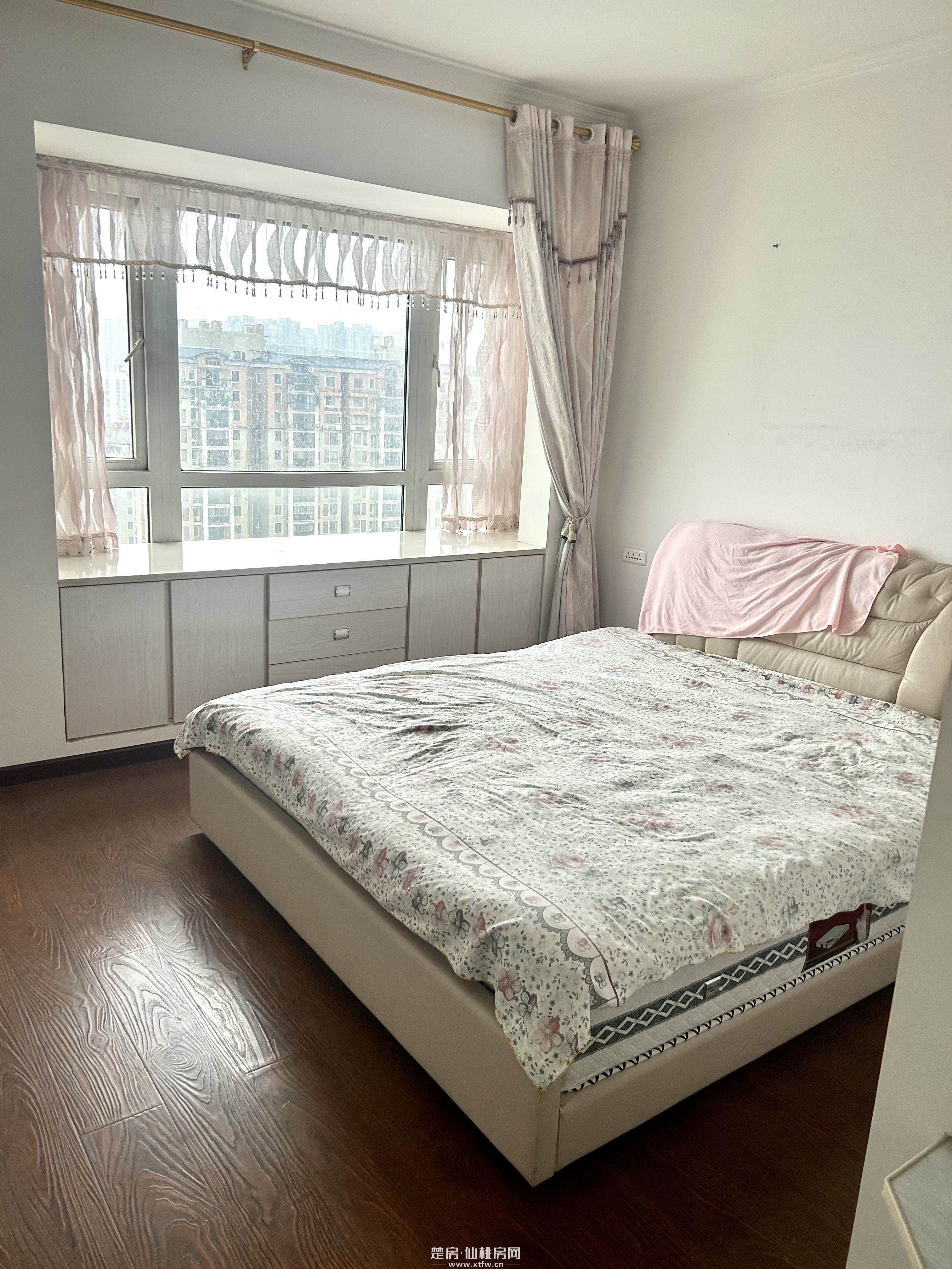 诚信出售捡漏福星城大三房满五户型好得房率高