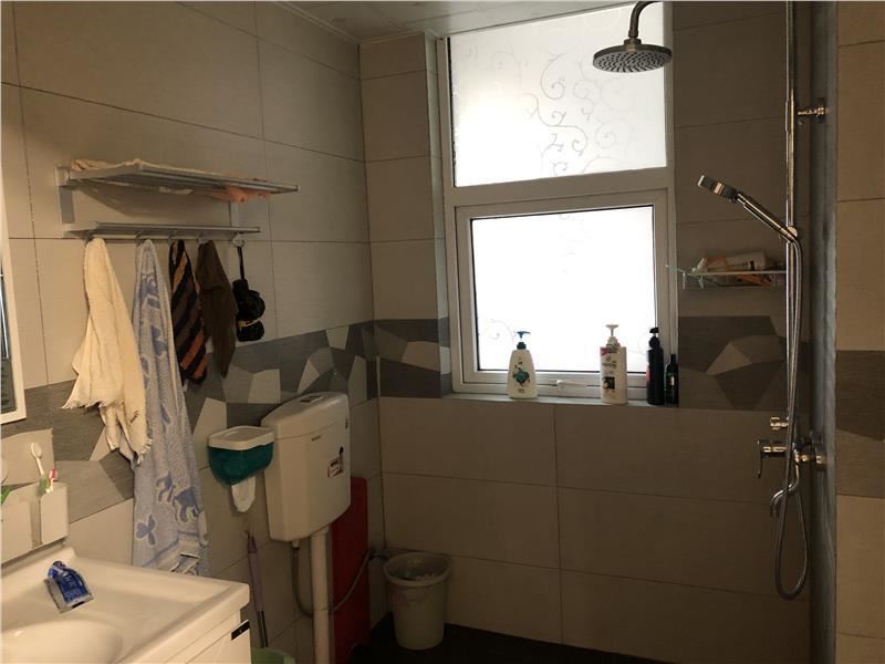 急售元泰未来城 新三中二小带装修家具家电卖个毛坯价