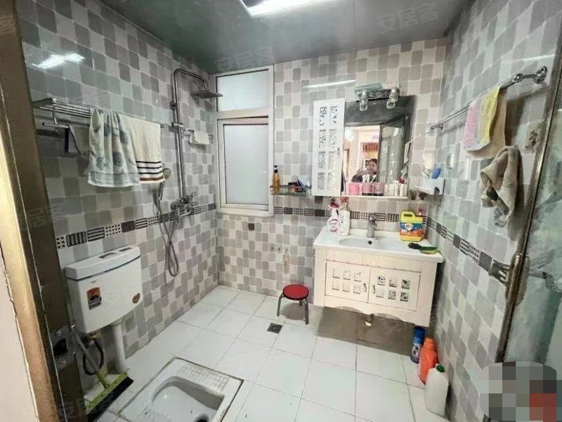 城南，元泰三中大门口，汉江景苑，电梯小高层，4300单价，好楼层，证满二