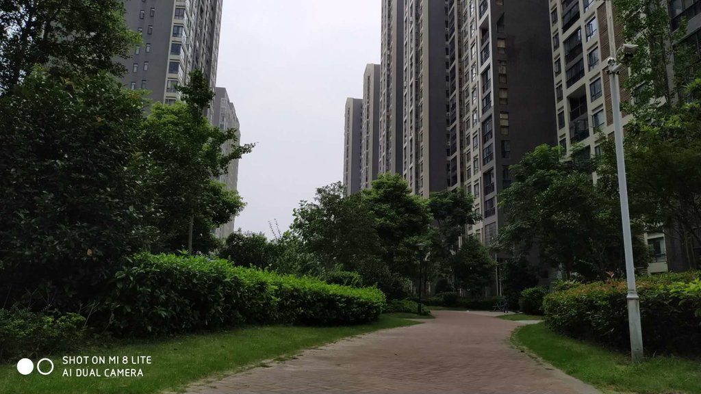 和合国际毛坯大三房满二年楼层好采光好人车分流小区看房有钥匙快联系我