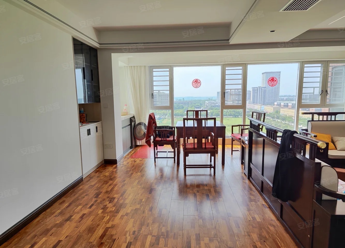 72，房东诚心出售，新城名都，小高层好楼层11楼，精装三房，大阳台，全屋品牌