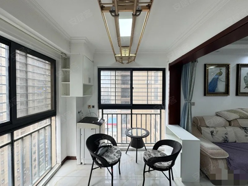 324，亏本出售，城南，元泰未来城，精装三房，9成新，中间楼层，证满二