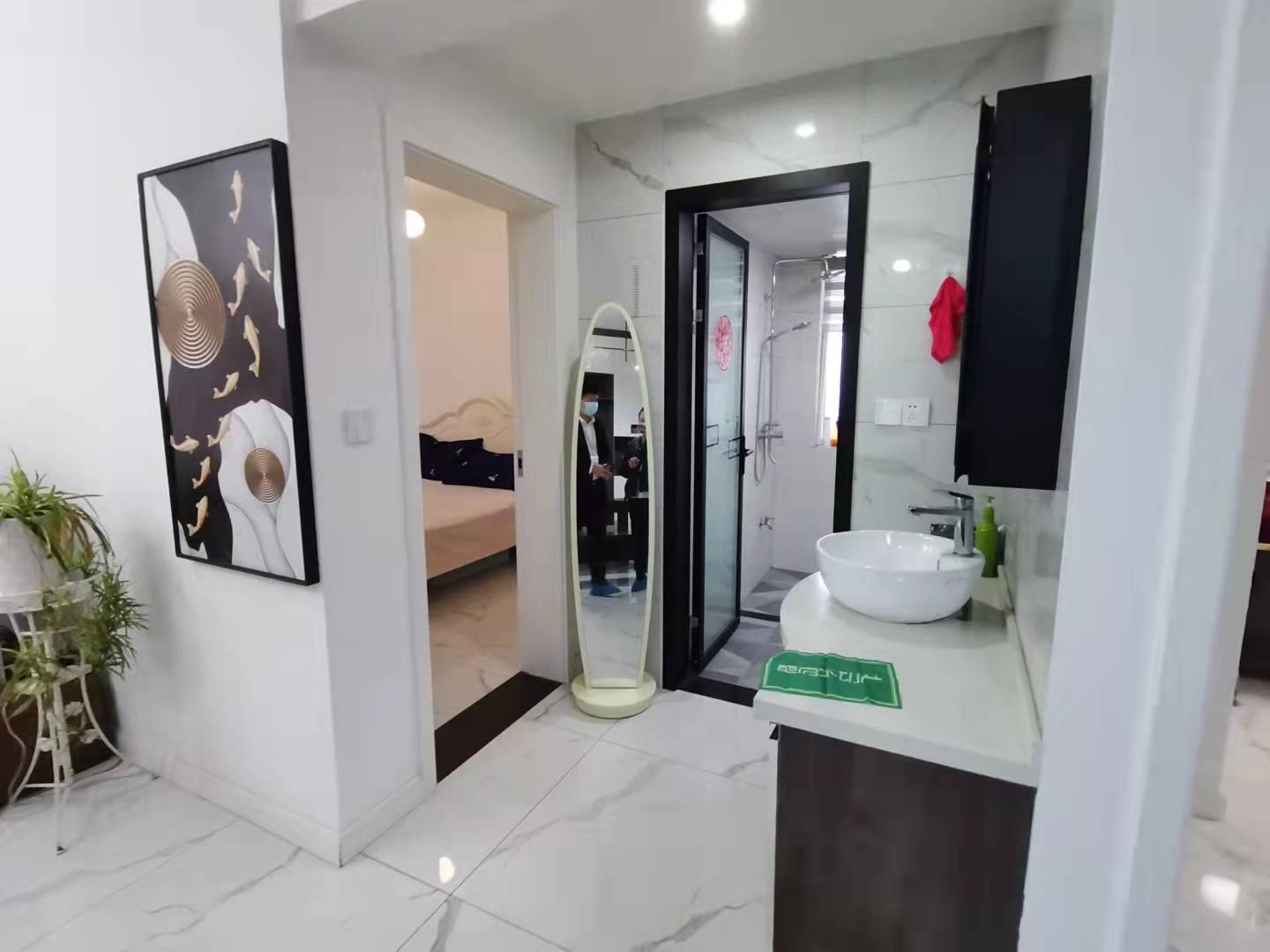 森林国际精装两房带露台装修新保养好房东诚意出售