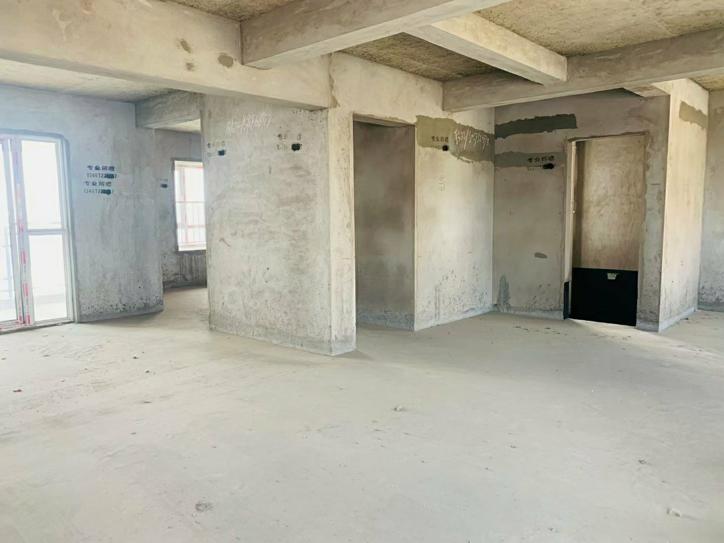 新城壹号五期 电梯好楼层 毛坯大三房 证满二