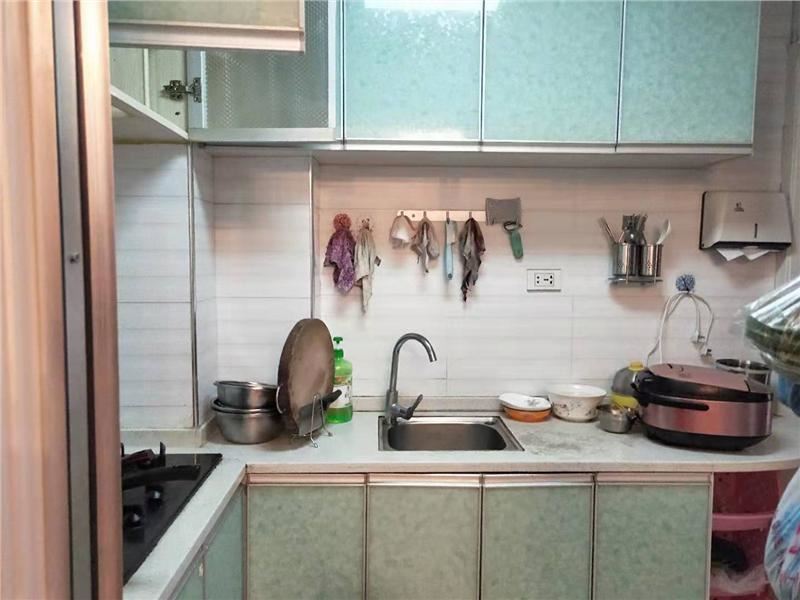 沔中对面红树湾满二精装电梯房过户方便中间楼层看房方便