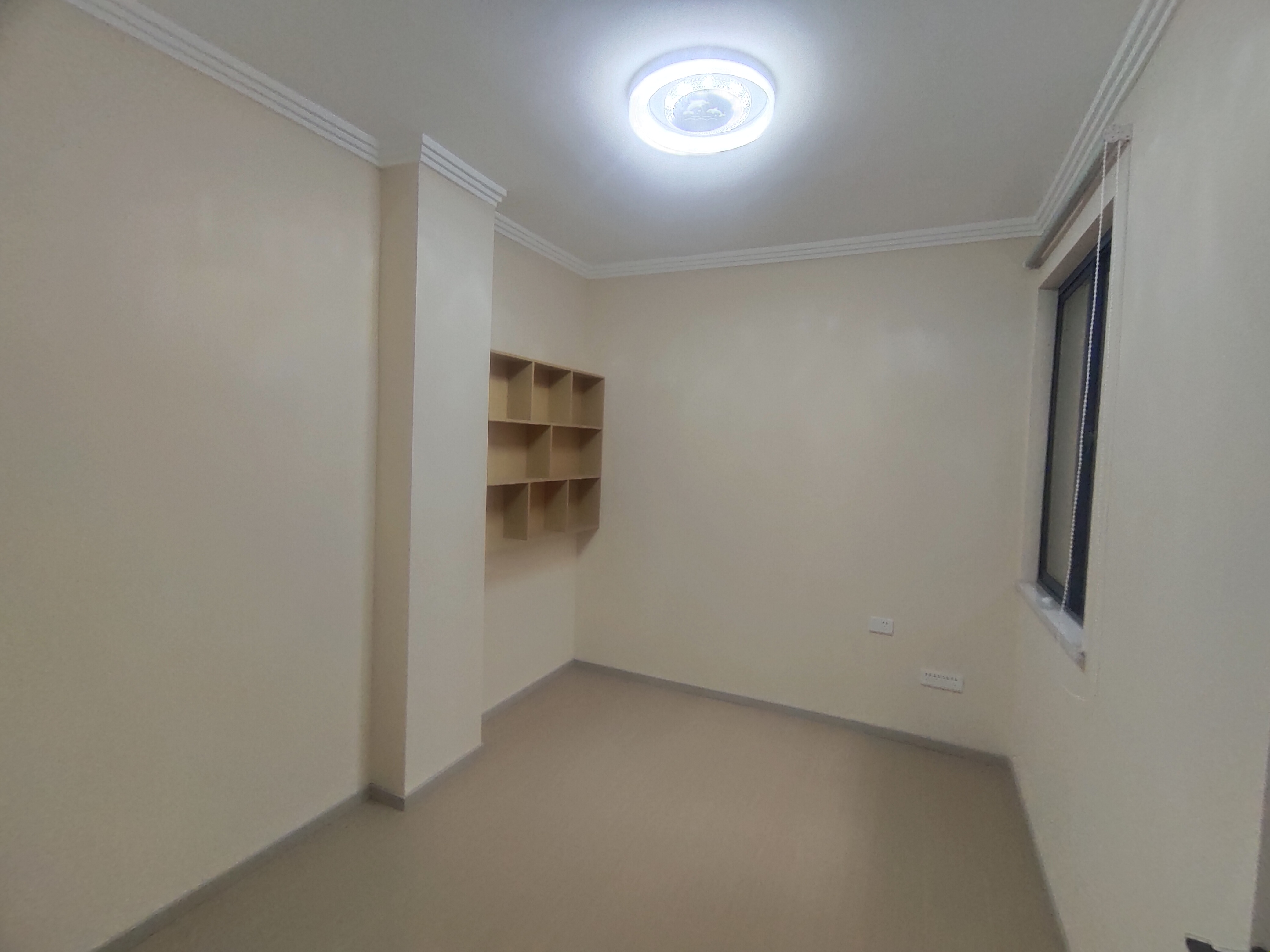 一品苑全新装修小高层好楼层采光好城南沔阳小对面包过户