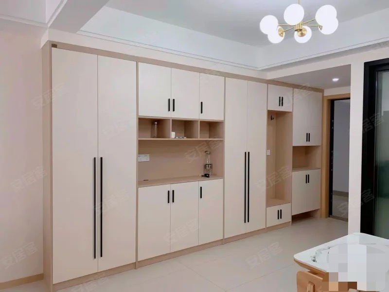 404，蓝天新城，人车分流小区，精装3房2厅2卫，满二，好楼层