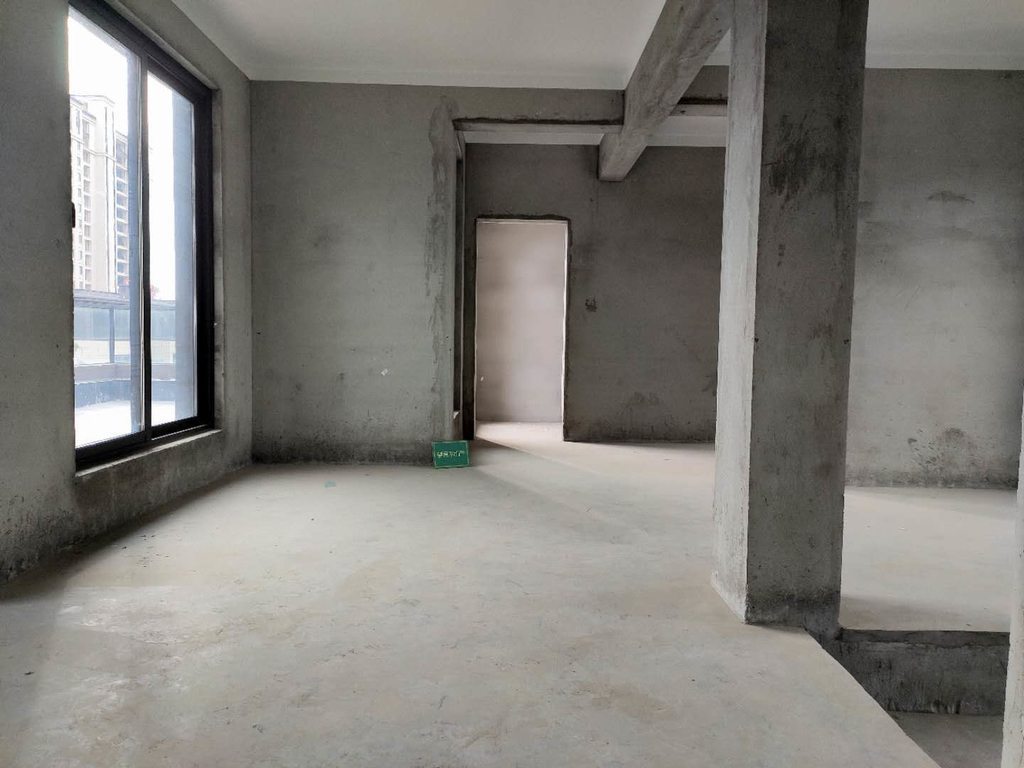 祥生观澜府毛坯别墅西边户诚意出售！