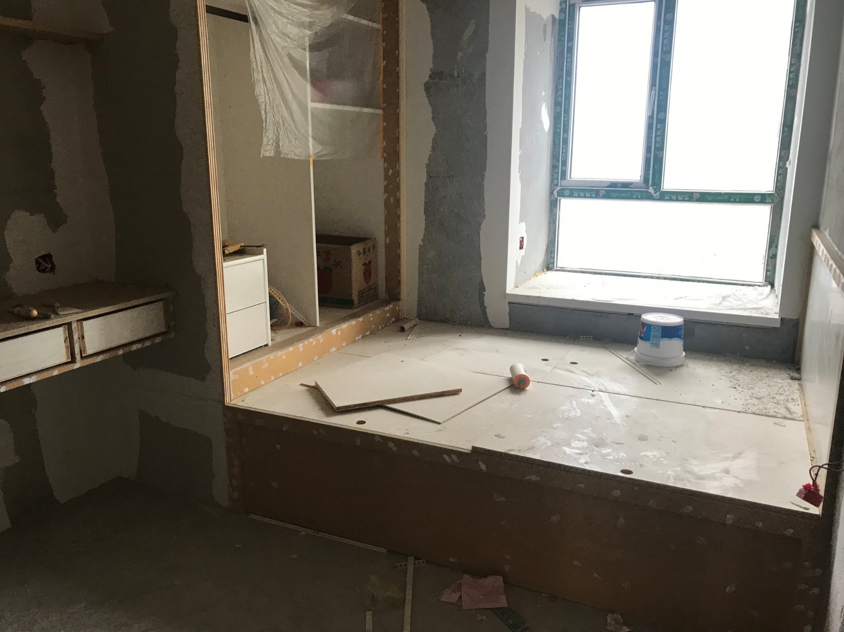 和合国际办装修三房，南北通透，中间好楼层